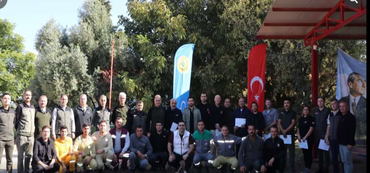 Muğla’da Yangınla Mücadele Ekiplerine Teşekkür: Hava Araçlarının Görev Süresi Sona Erdi 1